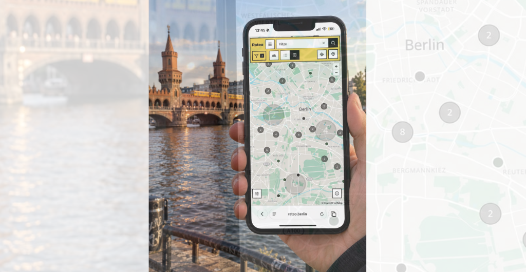 Vor dem Hintergrund der Oberbaumbrücke in Berlin hält eine Hand ein Smartphone, auf dem eine Berlinkarte zu sehen ist. Im oberen Bereich steht auf gelb Hintergrund das Wort Rateo neben mehreren Eingabefeldern und Icons